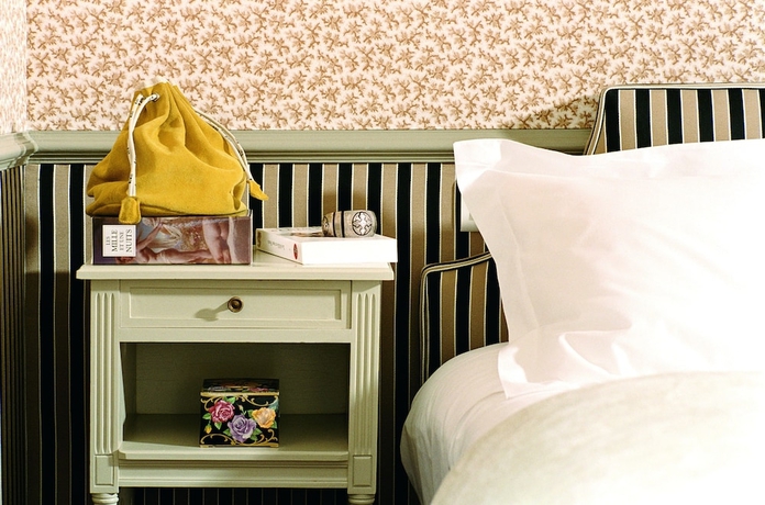 Imagen de la habitación del Hotel Barri&egrave;re Le Grand. Foto 10