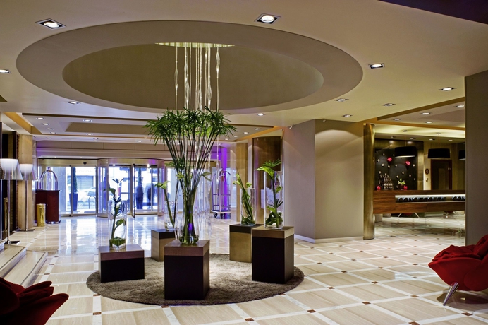 Imagen de los interiores del Hotel Barrière Le Gray D'albion. Foto 14