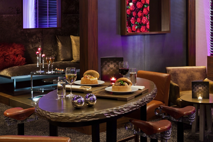 Imagen de los interiores del Hotel Barrière Le Gray D'albion. Foto 15