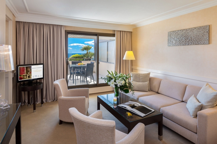 Imagen de la habitación del Hotel Barrière Le Gray D'albion. Foto 6