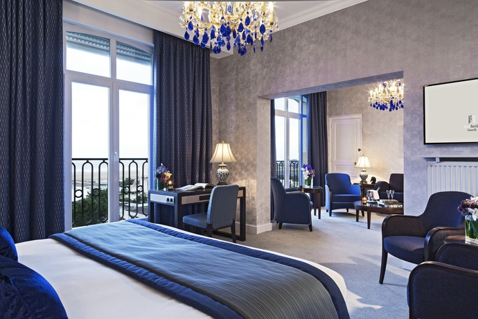 Imagen de la habitación del Hotel Barrière Le Royal Deauville. Foto 5