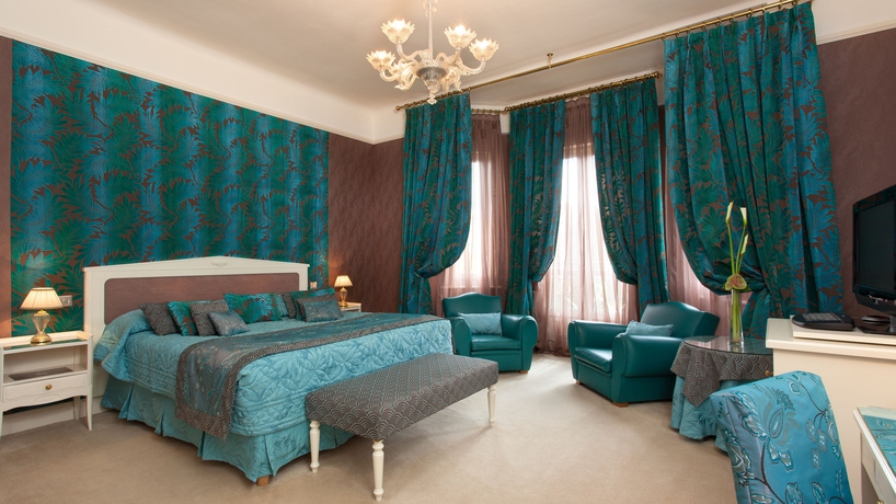 Imagen de la habitación del Hotel Barrière Le Westminster Le Touquet. Foto 2