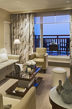 Imagen de los interiores del Hotel Barrière L'hermitage. Foto 13