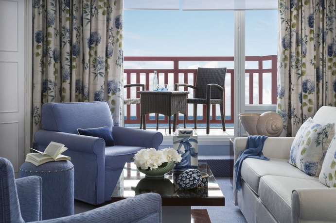 Imagen de los interiores del Hotel Barrière L'hermitage. Foto 14