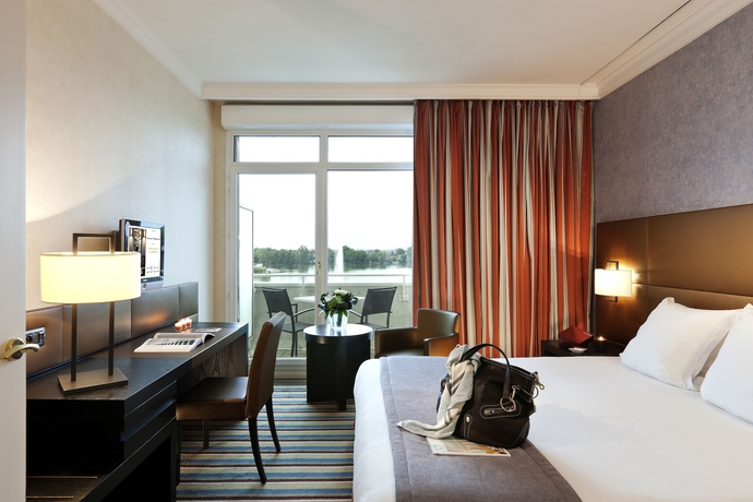 Imagen de la habitación del Hotel Barrière L'hôtel Du Lac. Foto 4