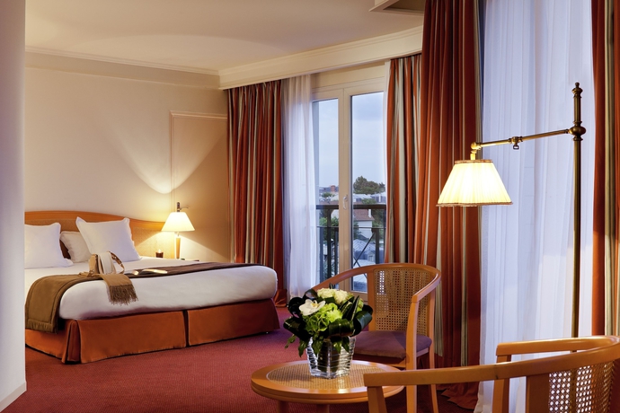 Imagen de la habitación del Hotel Barrière L'hôtel Du Lac. Foto 5
