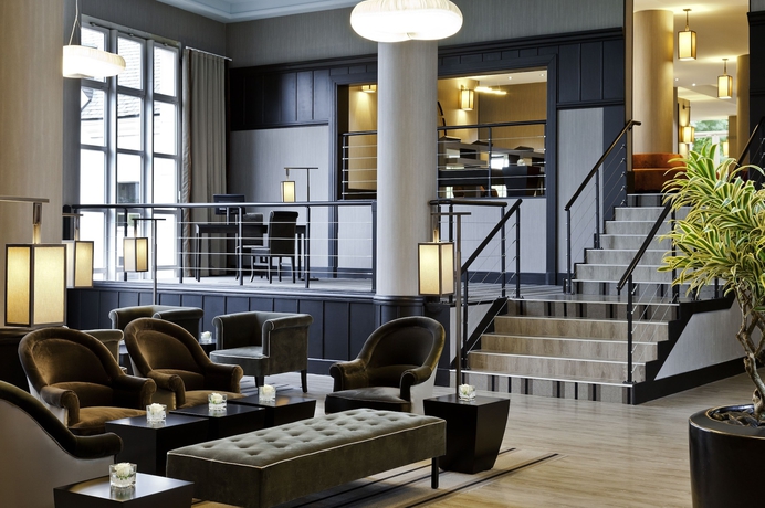 Imagen del bar/restaurante del Hotel Barrière L'hôtel Du Lac. Foto 2