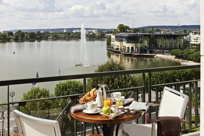 Imagen de la habitación del Hotel Barrière L'hôtel Du Lac. Foto 9