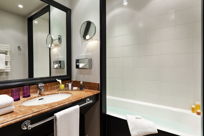 Imagen de la habitación del Hotel Barrière L'hôtel Du Lac. Foto 16