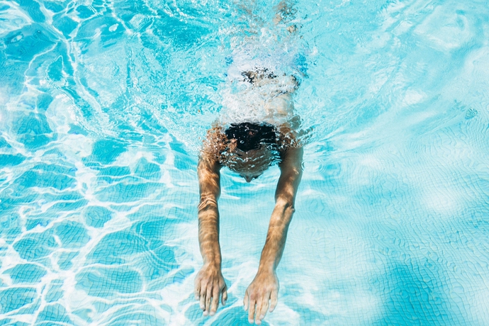 Imagen de la piscina del Hotel Barrière L'hôtel Du Lac. Foto 18