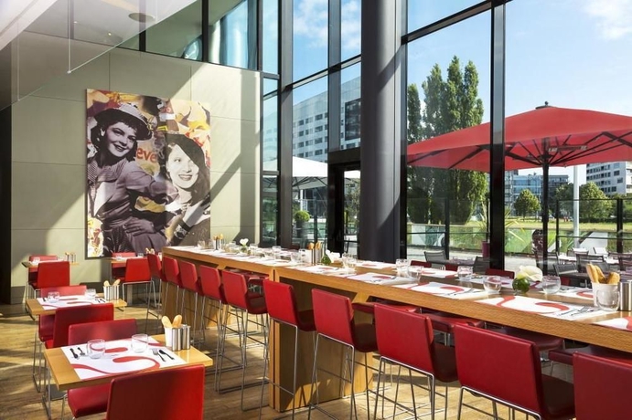 Imagen del bar/restaurante del Hotel Barrière Lille. Foto 3