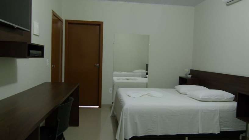 Imagen de la habitación del Hotel Barril. Foto 7