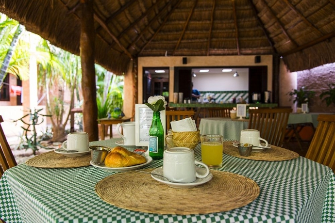 Imagen del bar/restaurante del Hotel Barrio Latino Riviera Maya. Foto 3