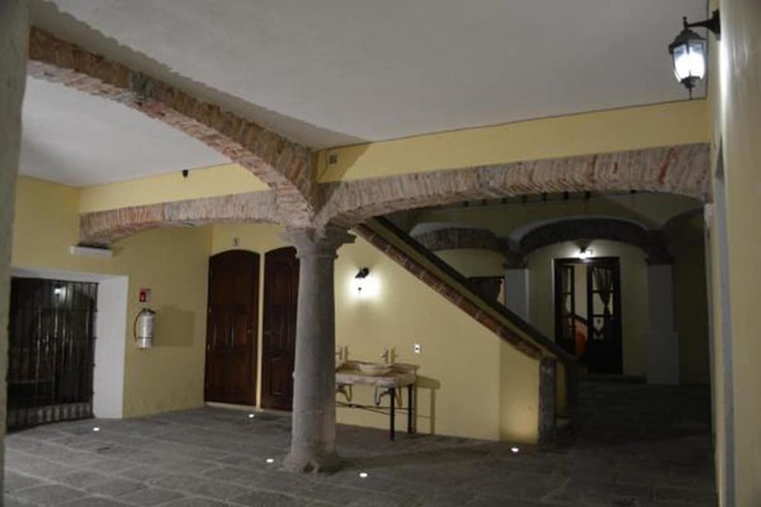 Imagen de los interiores del Hotel Barroco. Foto 19