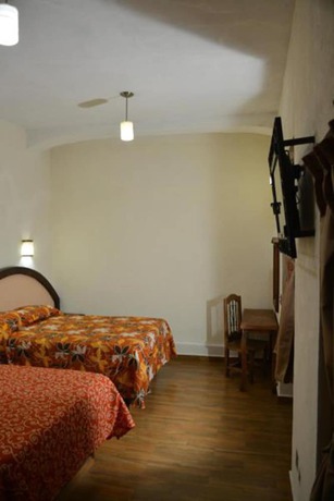 Imagen de la habitación del Hotel Barroco. Foto 3