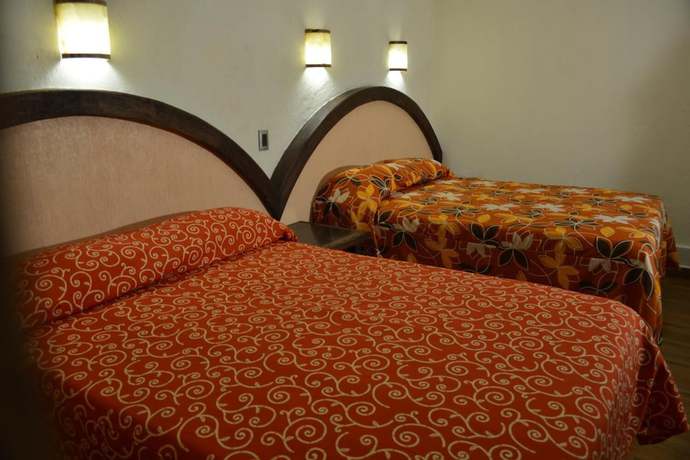 Imagen de la habitación del Hotel Barroco. Foto 5