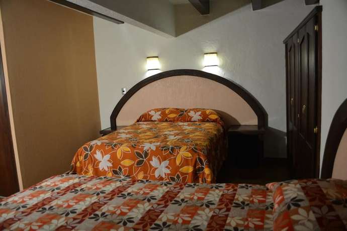 Imagen de la habitación del Hotel Barroco. Foto 6