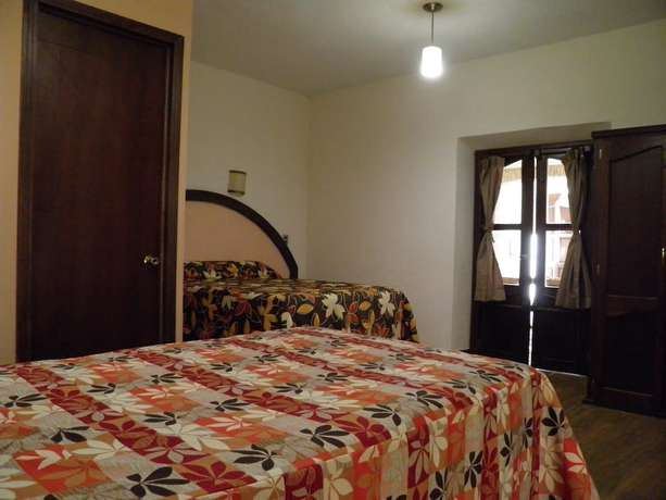 Imagen de la habitación del Hotel Barroco. Foto 12