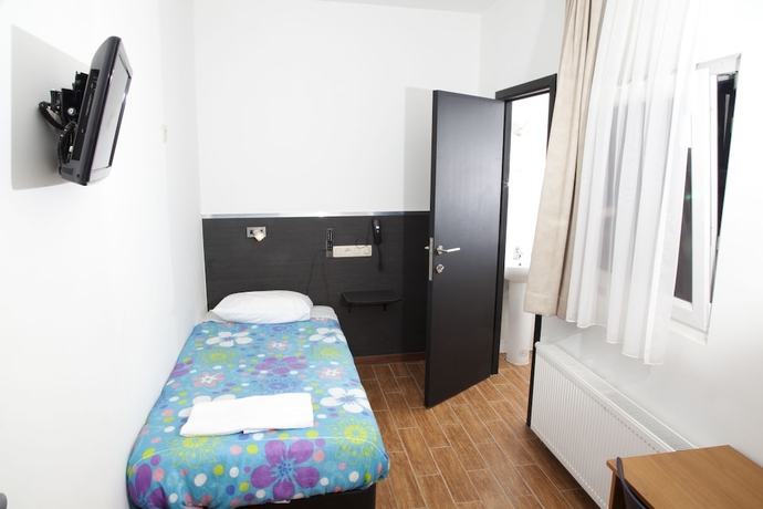 Imagen de la habitación del Hotel Barry. Foto 12