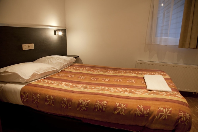 Imagen de la habitación del Hotel Barry. Foto 14