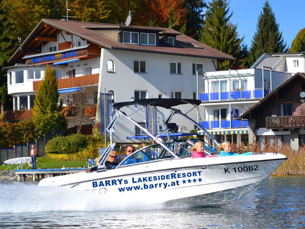 Imagen de los exteriores del Hotel Barry Memle Lake Side Resort. Foto 12