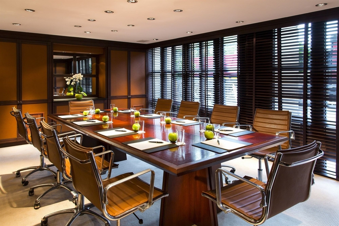 Imagen de los interiores del Hotel Barsey By Warwick. Foto 14