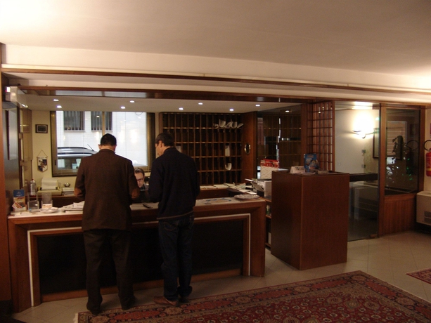 Imagen de los interiores del Hotel Barsotti. Foto 12