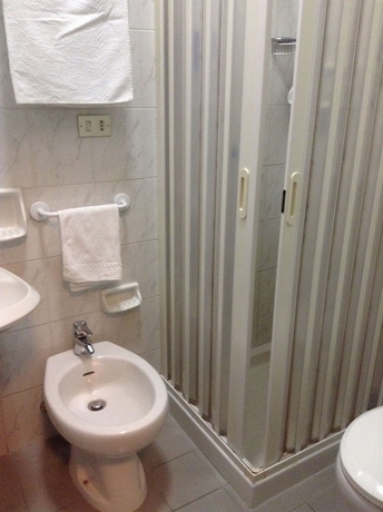 Imagen de la habitación del Hotel Barsotti. Foto 6