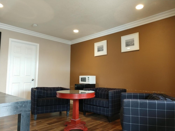Imagen de los interiores del Hotel Bartlett Motel. Foto 16