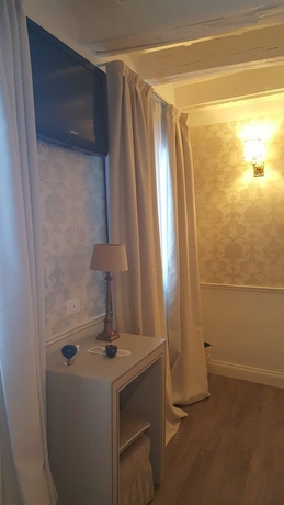 Imagen de la habitación del Hotel Bartolomeo. Foto 9