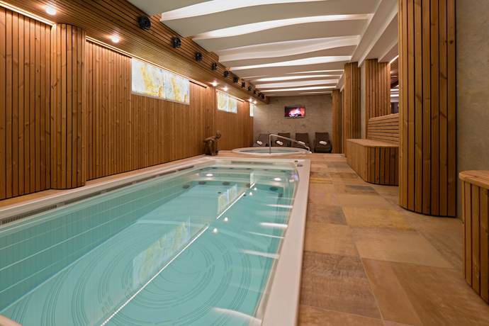 Imagen de la piscina del Hotel Barto&scaron;, FREN&Scaron;T&Aacute;T POD RADHO&Scaron;TĚM. Foto 20