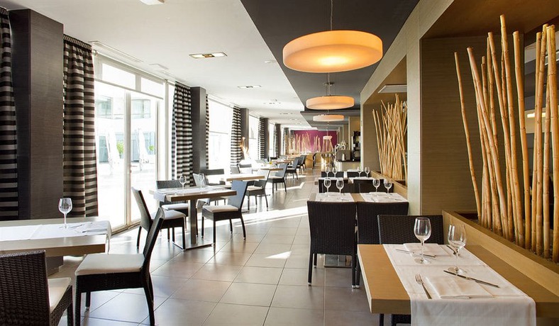 Imagen del bar/restaurante del Hotel Baru. Foto 3