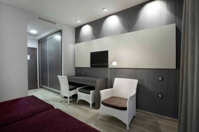 Imagen de la habitación del Hotel Baru. Foto 9