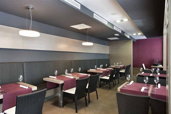 Imagen del bar/restaurante del Hotel Baru. Foto 5