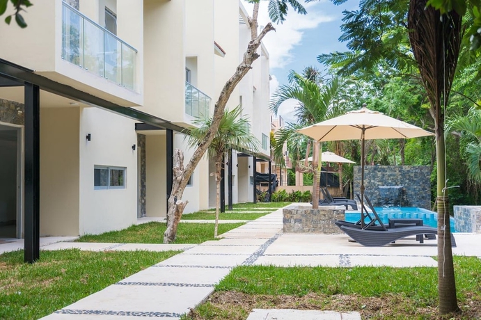 Imagen de la piscina del Hotel Baru Puerto Aventuras. Foto 15