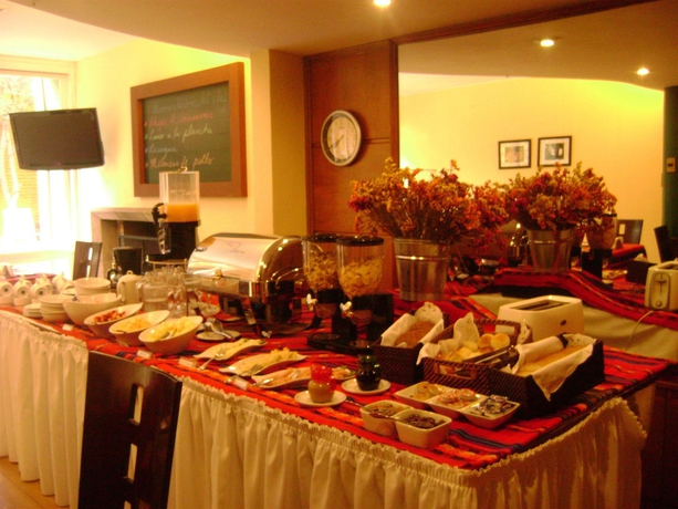Imagen del bar/restaurante del Hotel Basadre Suites. Foto 2