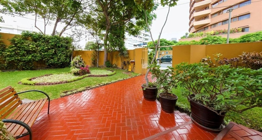 Imagen de los exteriores del Hotel Basadre Suites. Foto 4