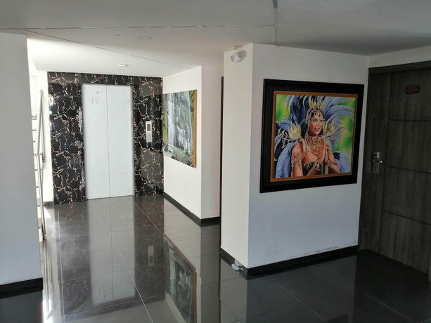 Imagen de los interiores del Hotel Basan Plaza. Foto 15