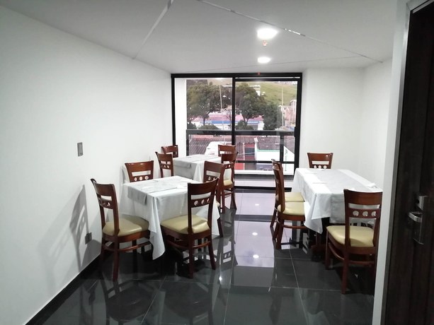 Imagen del bar/restaurante del Hotel Basan Plaza. Foto 5