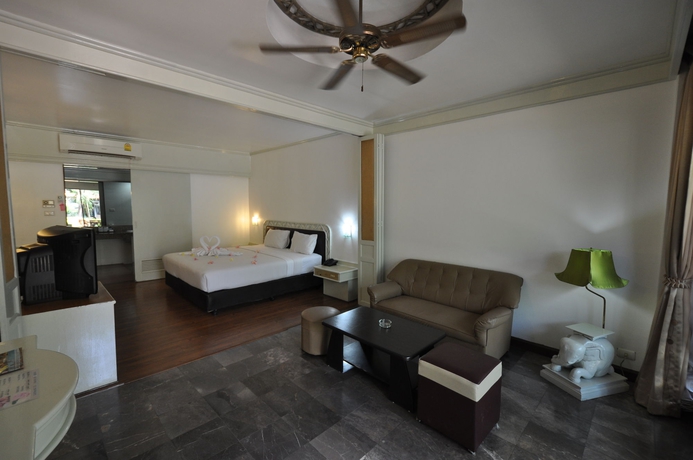 Imagen de la habitación del Hotel Basaya Beach and Resort. Foto 4