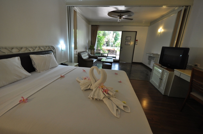 Imagen de la habitación del Hotel Basaya Beach and Resort. Foto 5