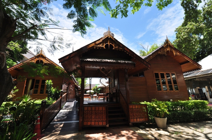 Imagen de los exteriores del Hotel Basaya Beach and Resort. Foto 12