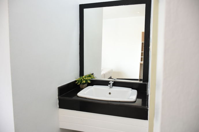 Imagen de la habitación del Hotel Basaya Laemchabang. Foto 3