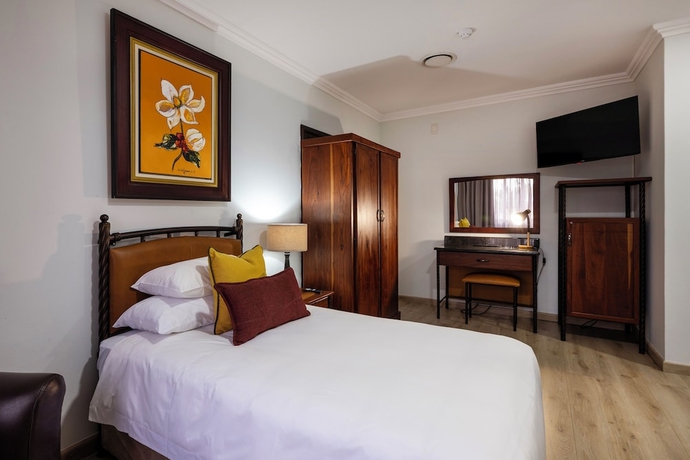 Imagen de la habitación del Hotel Basdenwood. Foto 8