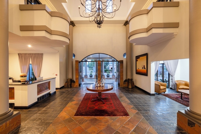 Imagen de los interiores del Hotel Basdenwood. Foto 16