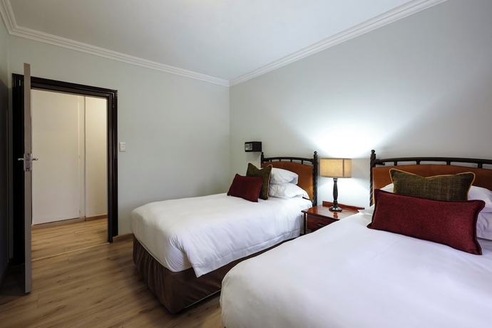 Imagen de la habitación del Hotel Basdenwood. Foto 15