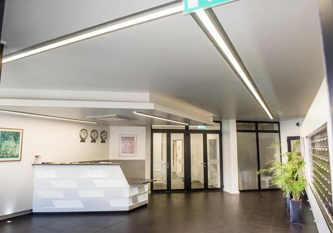 Imagen de los interiores del Hotel Base Apartments. Foto 15