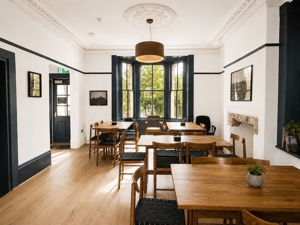 Imagen del bar/restaurante del Hotel Base Camp Hathersage. Foto 2