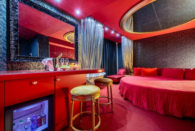 Imagen de la habitación del Hotel Base. Foto 9