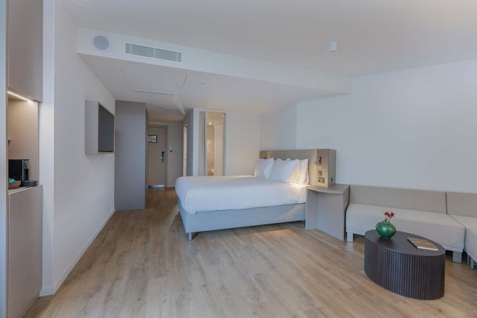 Imagen de la habitación del Hotel Base Geneva. Foto 2